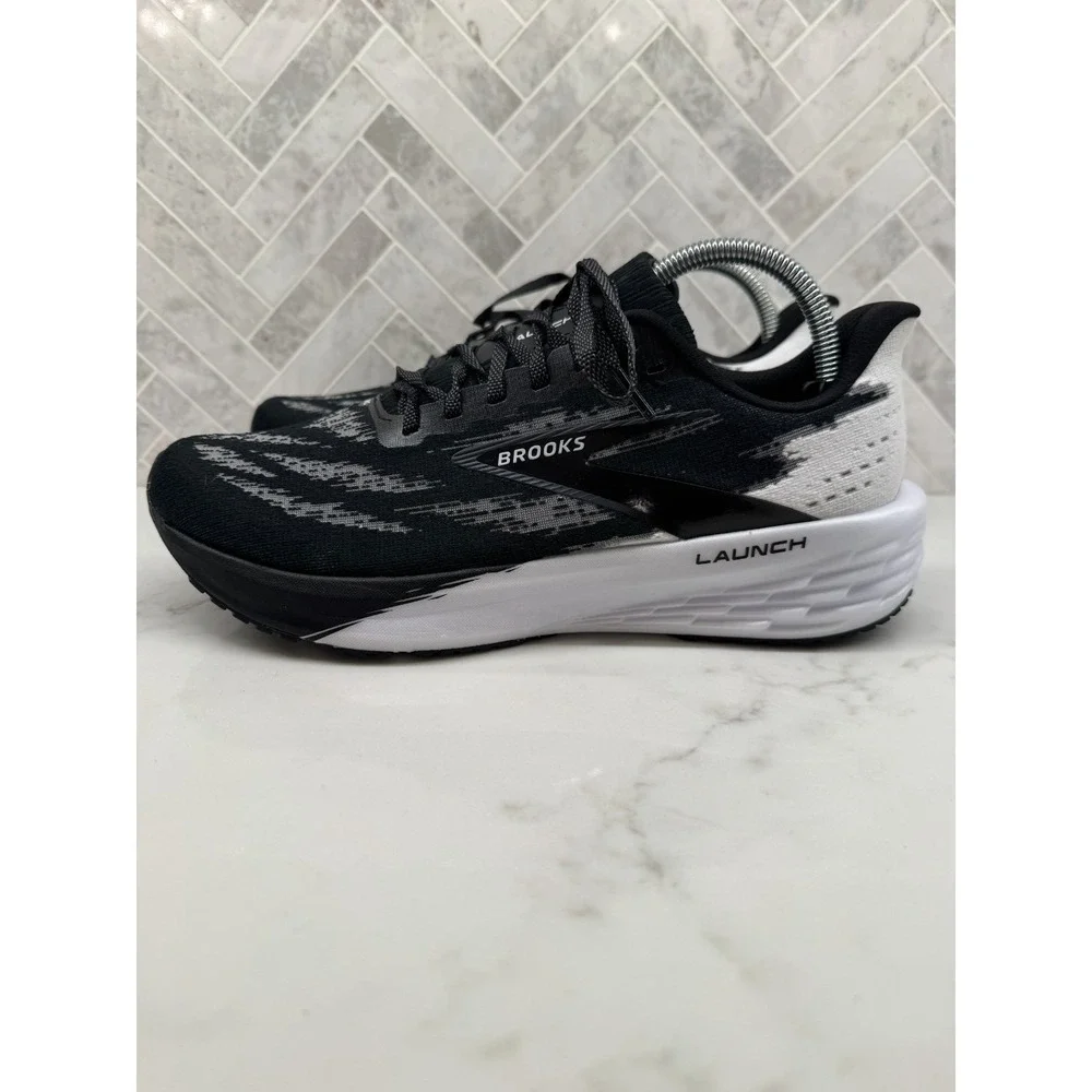 Brooks Launch 11 Running Shoes Mens Size 9D 9 D Black White Sneakers Athletic